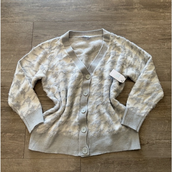 LAST PRICE🍒🤍 TIME & TRU long sleeve sweater cardigan 🌷 - Picture 6 of 12